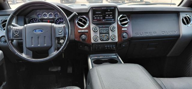 Ford Super Duty F-250 SRW Vehicle Full-screen Gallery Image 19
