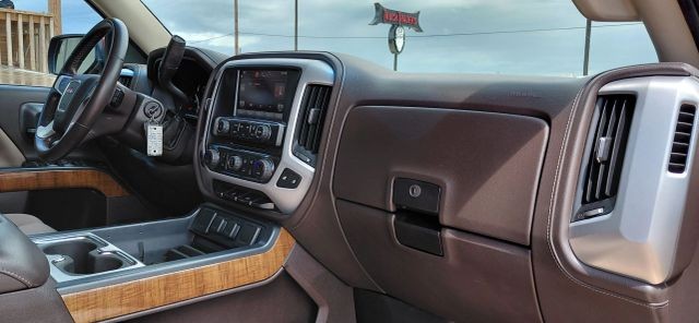 GMC Sierra 1500 Vehicle Full-screen Gallery Image 12