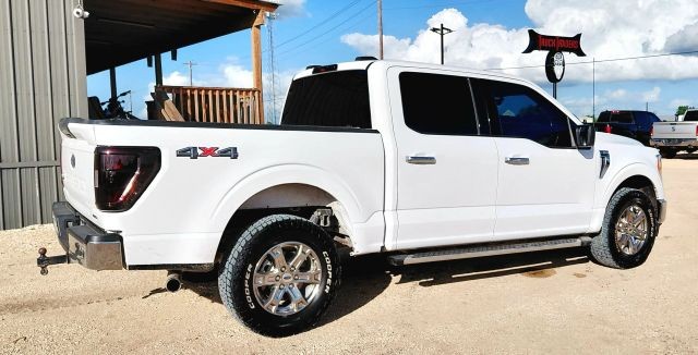 Ford F-150 Vehicle Full-screen Gallery Image 05