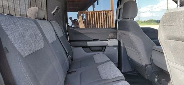 Ford F-150 Vehicle Full-screen Gallery Image 10