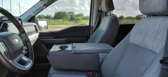 Ford F-150 Vehicle Full-screen Gallery Image 13