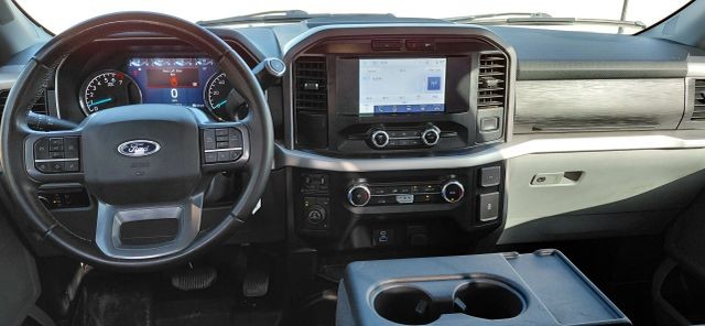 Ford F-150 Vehicle Full-screen Gallery Image 15