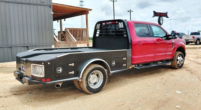 Ford Super Duty F-350 DRW Vehicle Full-screen Gallery Image 06