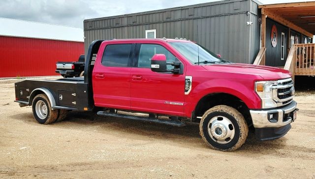 Ford Super Duty F-350 DRW Vehicle Full-screen Gallery Image 08