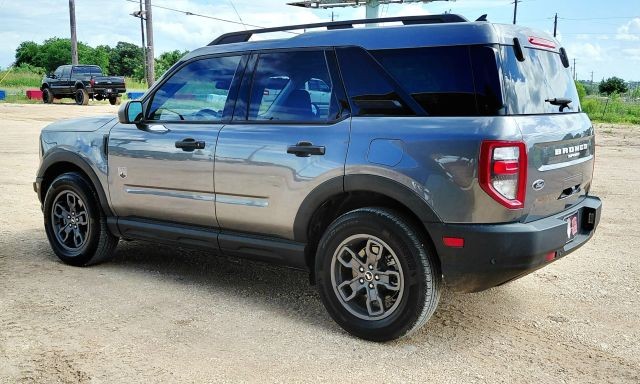 Ford Bronco Sport Vehicle Full-screen Gallery Image 03