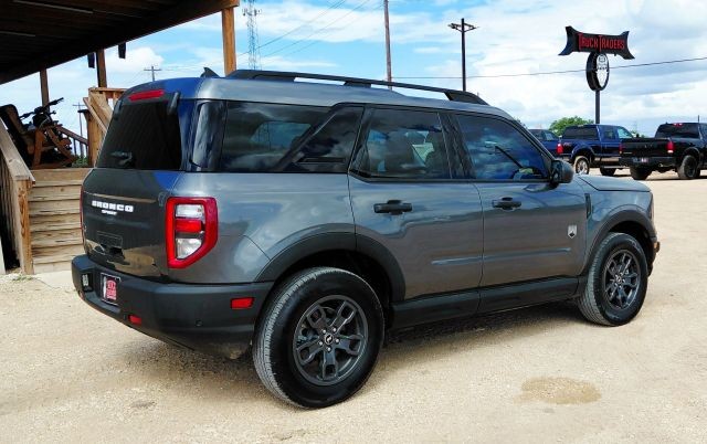 Ford Bronco Sport Vehicle Full-screen Gallery Image 05