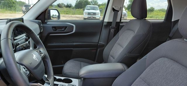 Ford Bronco Sport Vehicle Full-screen Gallery Image 16