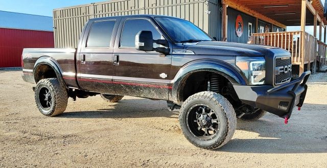 Ford Super Duty F-250 SRW Vehicle Full-screen Gallery Image 06
