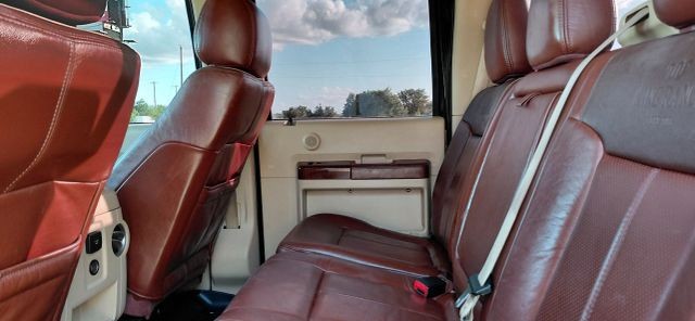 Ford Super Duty F-250 SRW Vehicle Full-screen Gallery Image 08