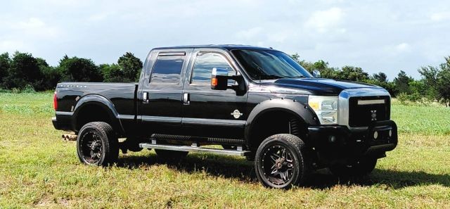 Ford Super Duty F-250 SRW Vehicle Full-screen Gallery Image 07