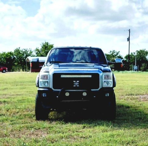 Ford Super Duty F-250 SRW Vehicle Full-screen Gallery Image 08