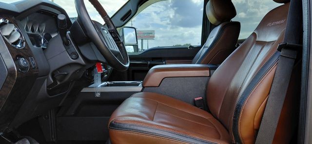 Ford Super Duty F-250 SRW Vehicle Full-screen Gallery Image 14