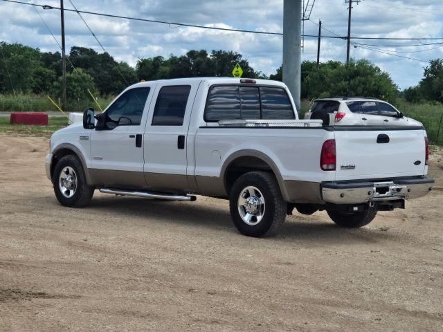 Ford Super Duty F-250 Vehicle Full-screen Gallery Image 04