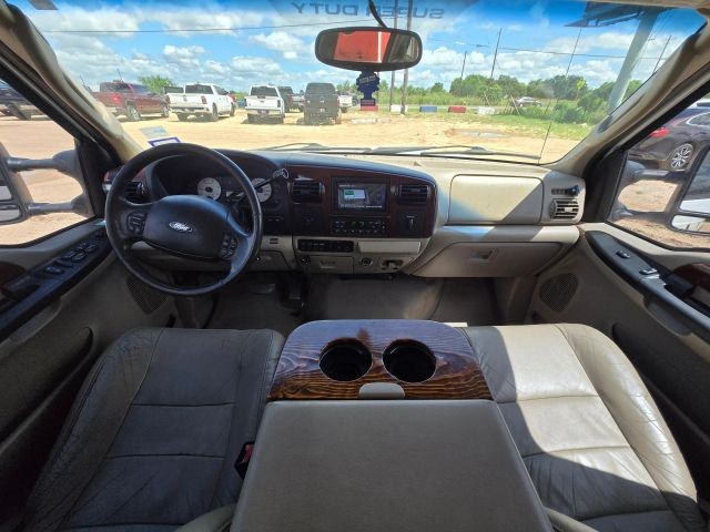 Ford Super Duty F-250 Vehicle Full-screen Gallery Image 05