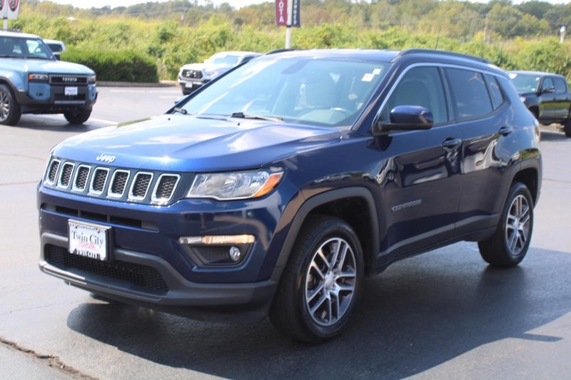 Jeep Compass Vehicle Image 8