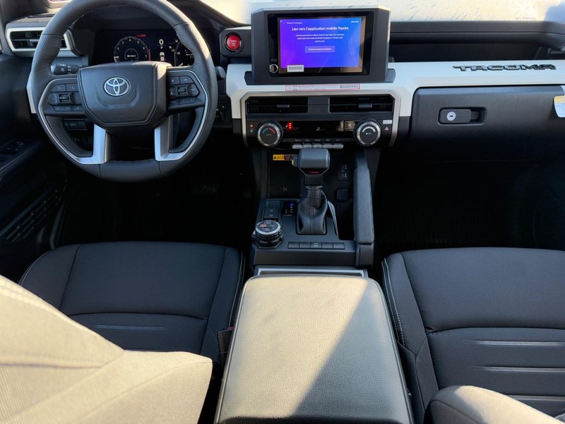 Toyota Tacoma 4WD Vehicle Image 7