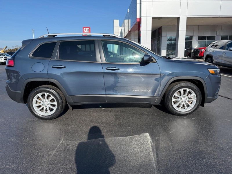 Jeep Cherokee Vehicle Image 2