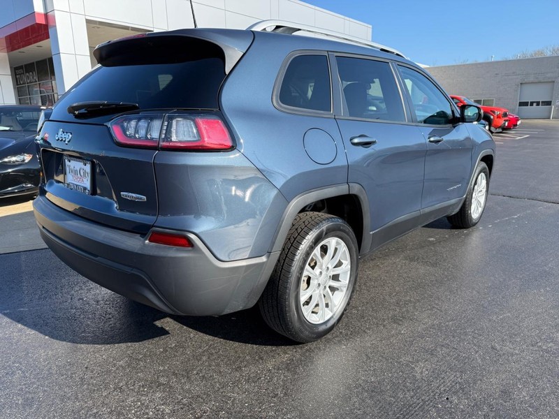 Jeep Cherokee Vehicle Image 3