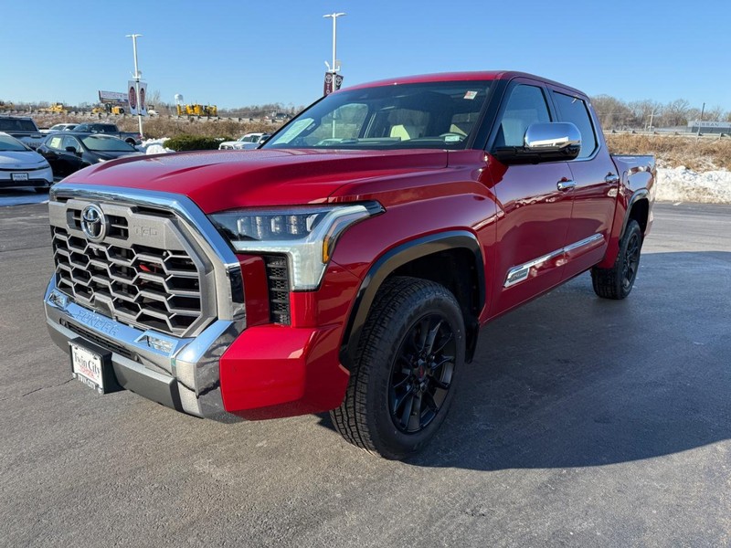 Toyota Tundra 4WD Vehicle Image 8