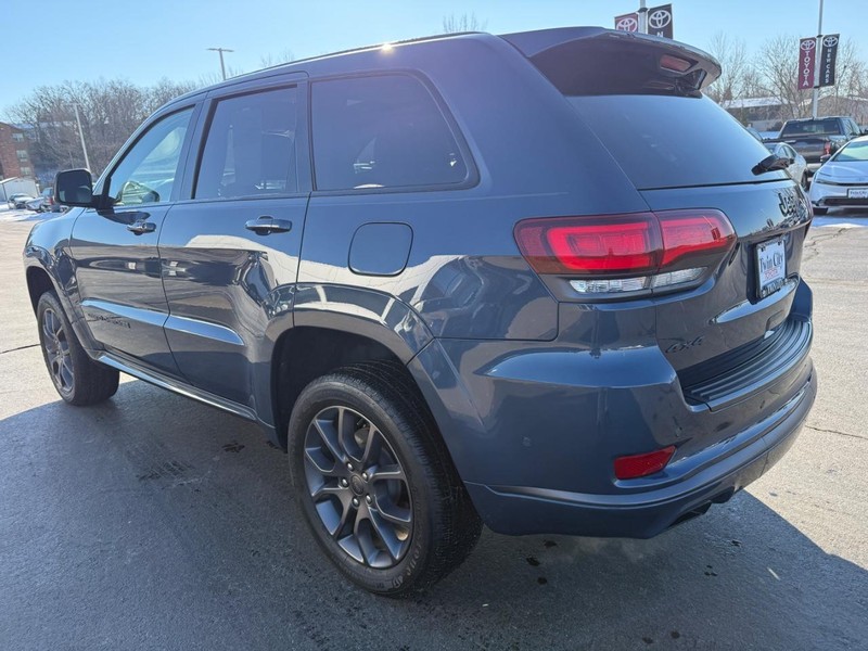 Jeep Grand Cherokee Vehicle Image 6