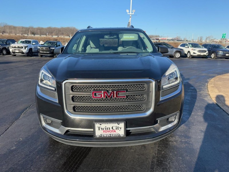 GMC Acadia Vehicle Image 9