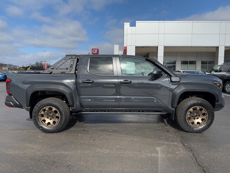 Toyota Tacoma 4WD Hybrid Vehicle Image 2