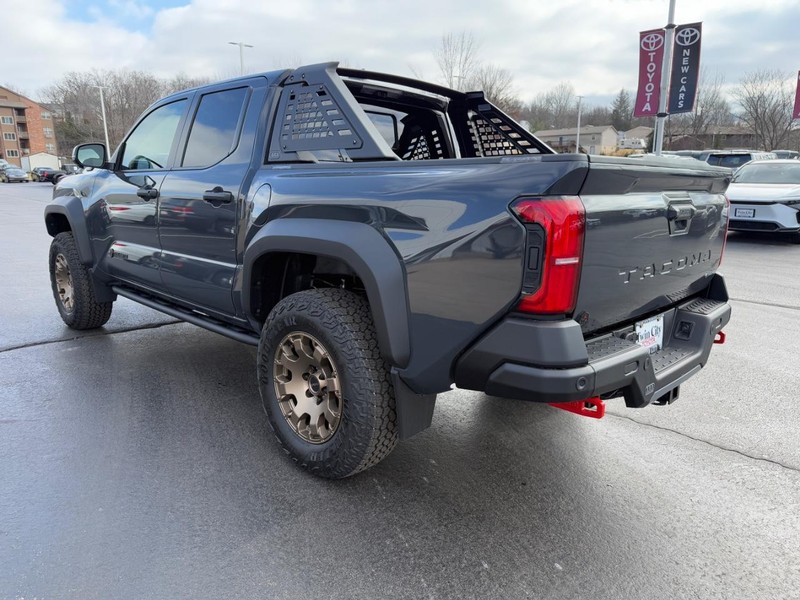 Toyota Tacoma 4WD Hybrid Vehicle Image 7