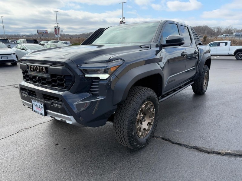 Toyota Tacoma 4WD Hybrid Vehicle Image 9