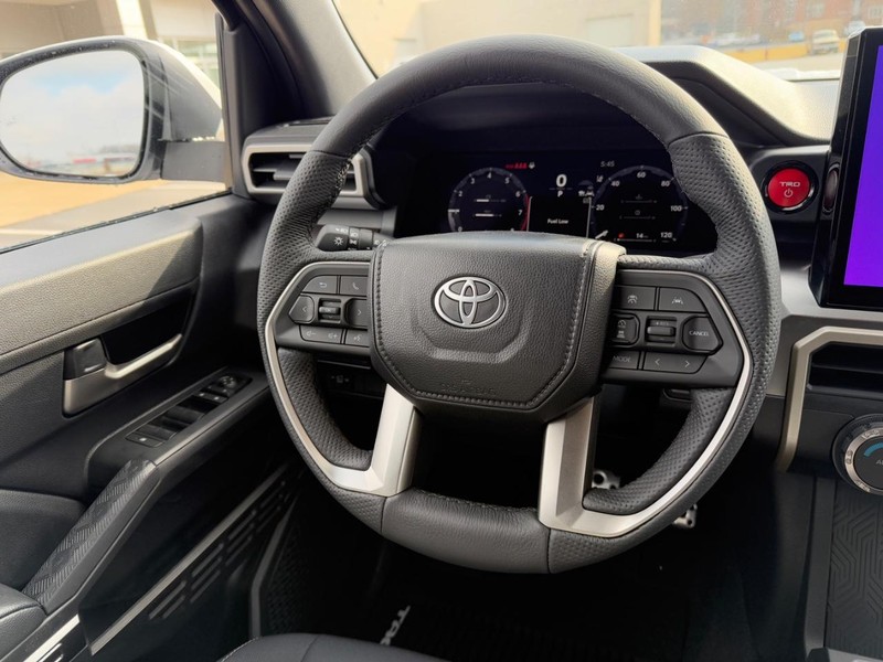 Toyota Tacoma 4WD Hybrid Vehicle Image 8