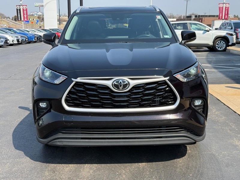 Toyota Highlander Vehicle Image 10