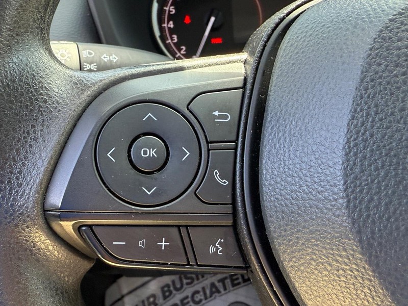 Toyota RAV4 Vehicle Image 18