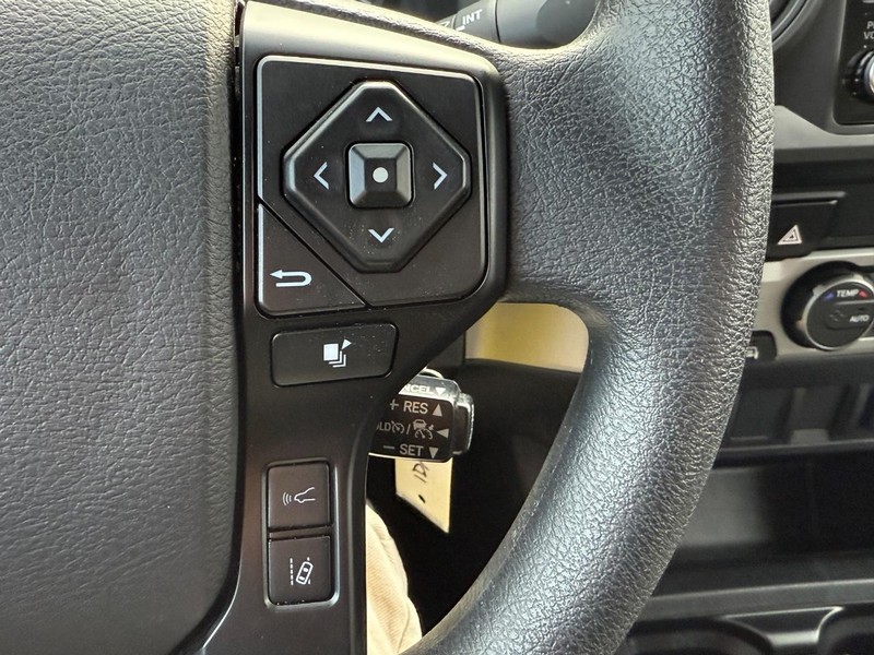Toyota Tacoma 4WD Vehicle Image 18
