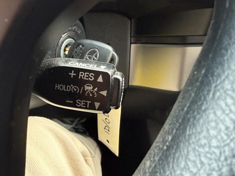 Toyota Tacoma 4WD Vehicle Image 19