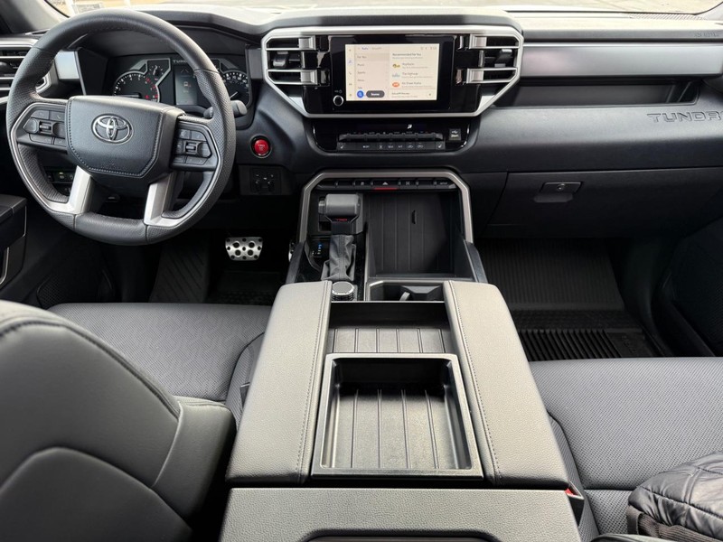 Toyota Tundra 4WD Vehicle Image 13