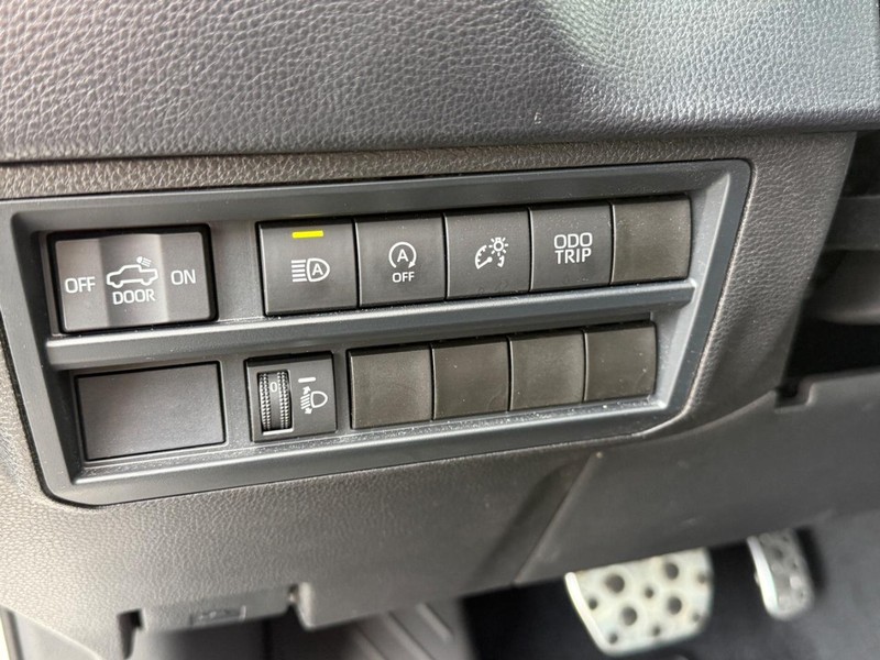 Toyota Tundra 4WD Vehicle Image 18