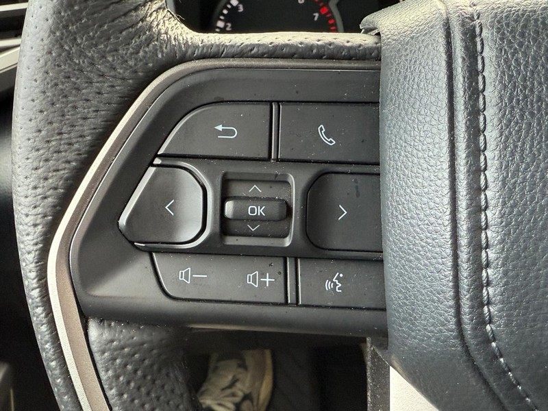 Toyota Tundra 4WD Vehicle Image 19