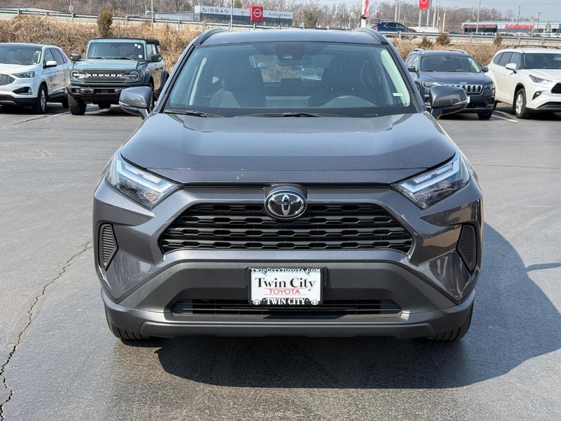 Toyota RAV4 Vehicle Image 10
