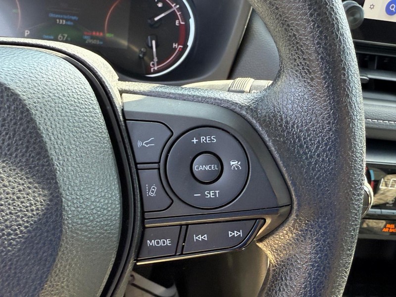 Toyota RAV4 Vehicle Image 18