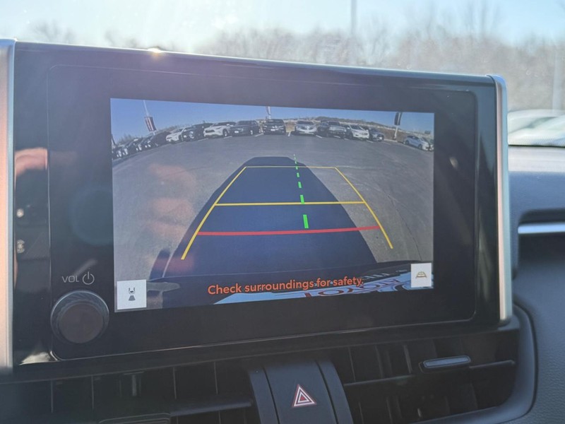 Toyota RAV4 Vehicle Image 22