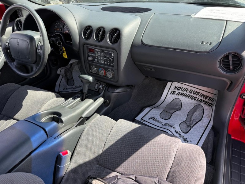Pontiac Firebird Vehicle Image 10