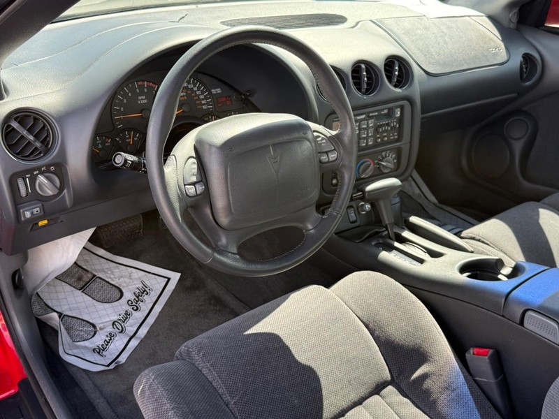 Pontiac Firebird Vehicle Image 13