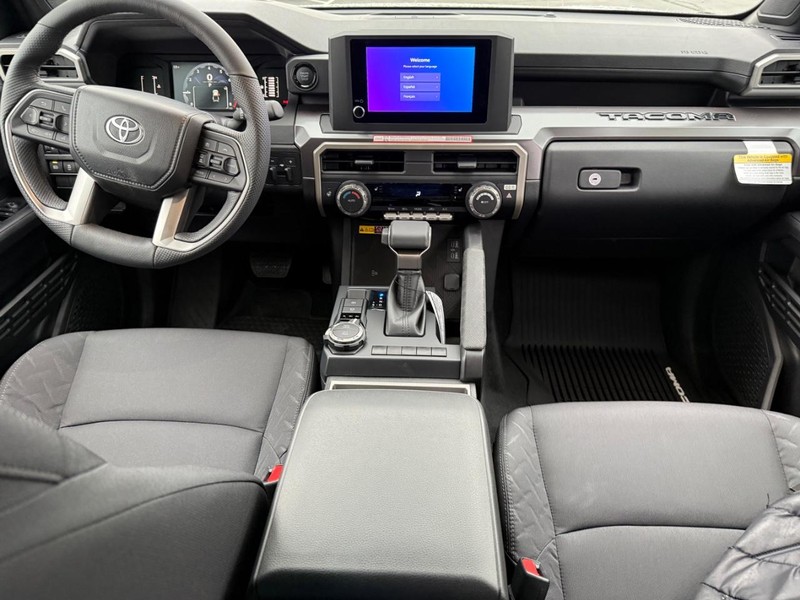 Toyota Tacoma 4WD Vehicle Image 7