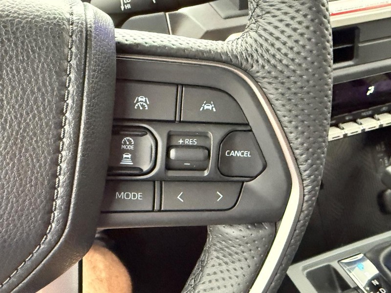 Toyota Tacoma 4WD Vehicle Image 14