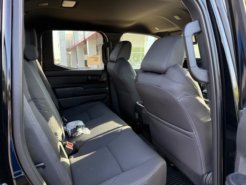 Toyota Tacoma 4WD Vehicle Image 6