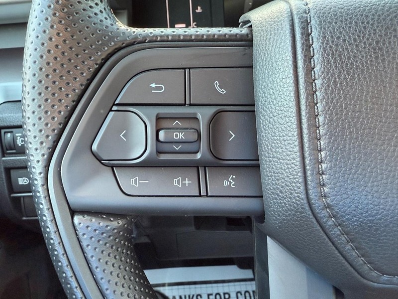Toyota Tacoma 4WD Vehicle Image 12