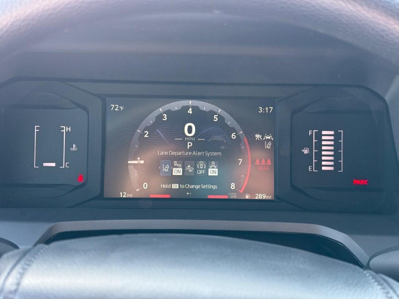 Toyota Tacoma 4WD Vehicle Image 14