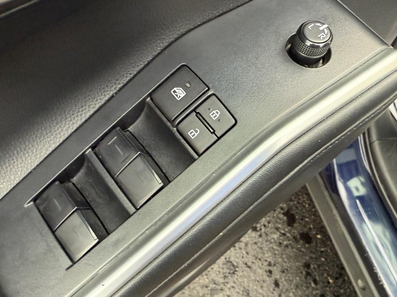 Toyota Highlander Vehicle Image 15
