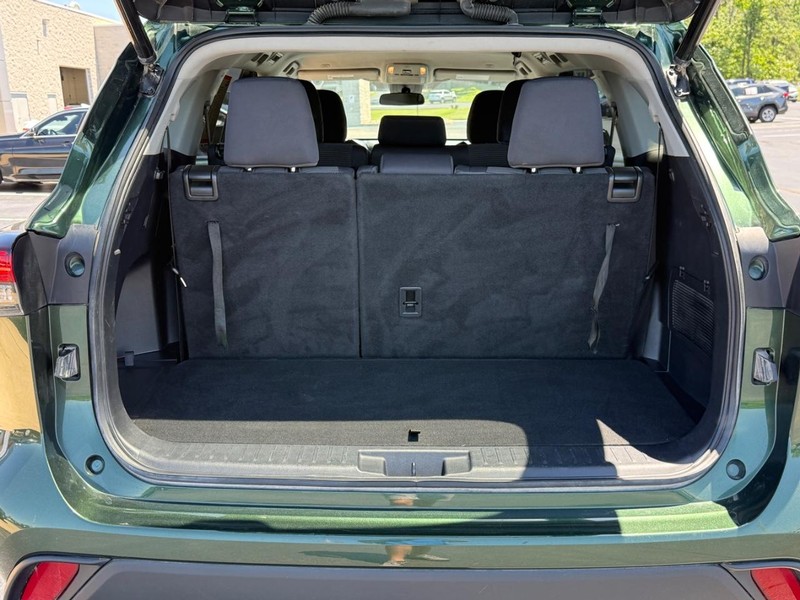 Toyota Highlander Vehicle Image 4
