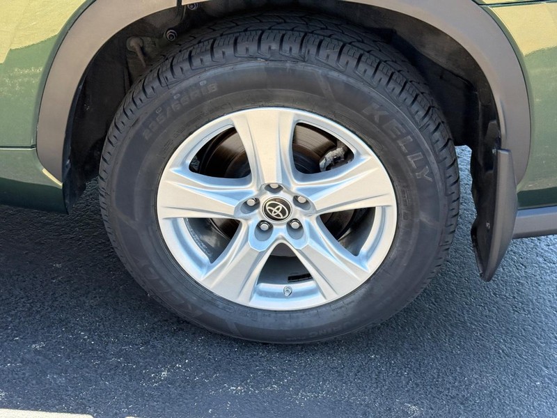 Toyota Highlander Vehicle Image 8