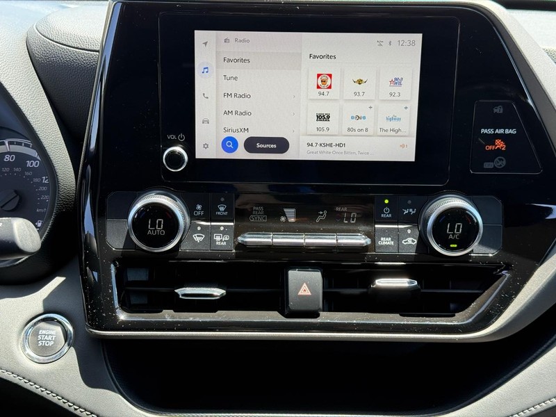 Toyota Highlander Vehicle Image 15